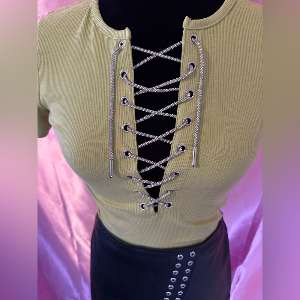 Girls top short sleeve crop top with rhinestone lace